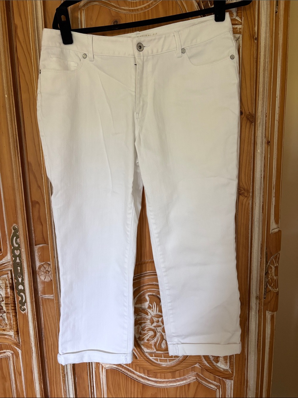 Coldwater Creek White Cropped Jeans Natural Fit 10  Like New